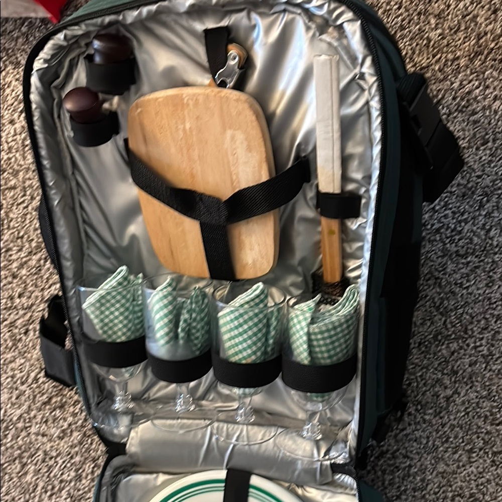 Portable Green Accent Picnic Cookware and Cutlery Set - Unbranded - Picture 3 of 5